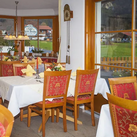 Arnika Garni Hotel 4*